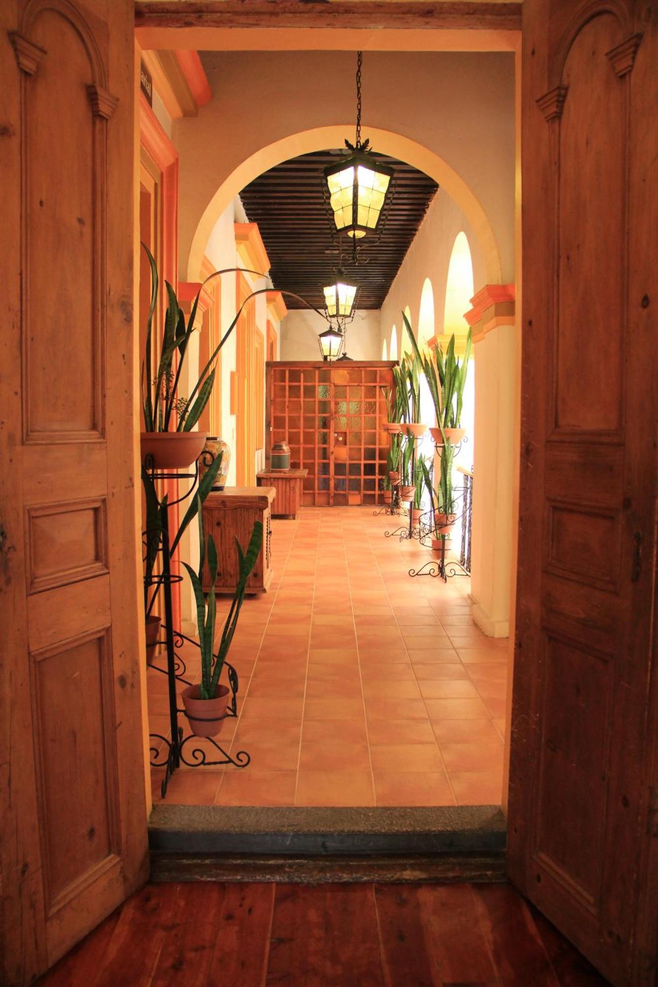 Hotel Ciudad Real Centro Historico Сан-Кристобаль-де-Ла-Касас Экстерьер фото