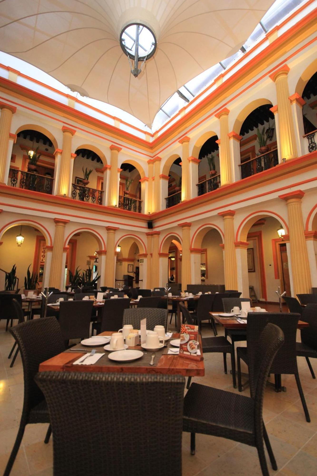 Hotel Ciudad Real Centro Historico Сан-Кристобаль-де-Ла-Касас Экстерьер фото