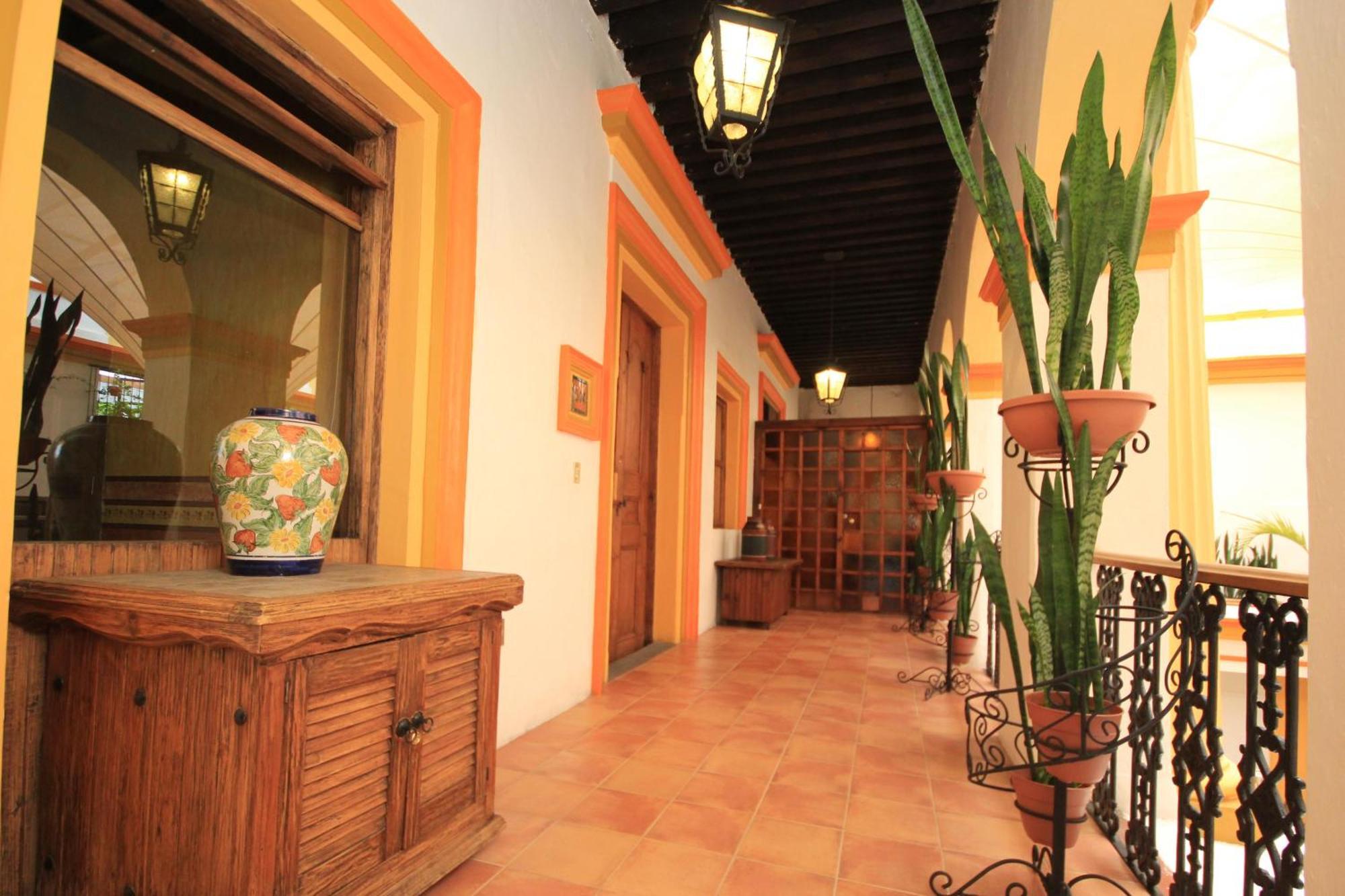 Hotel Ciudad Real Centro Historico Сан-Кристобаль-де-Ла-Касас Экстерьер фото